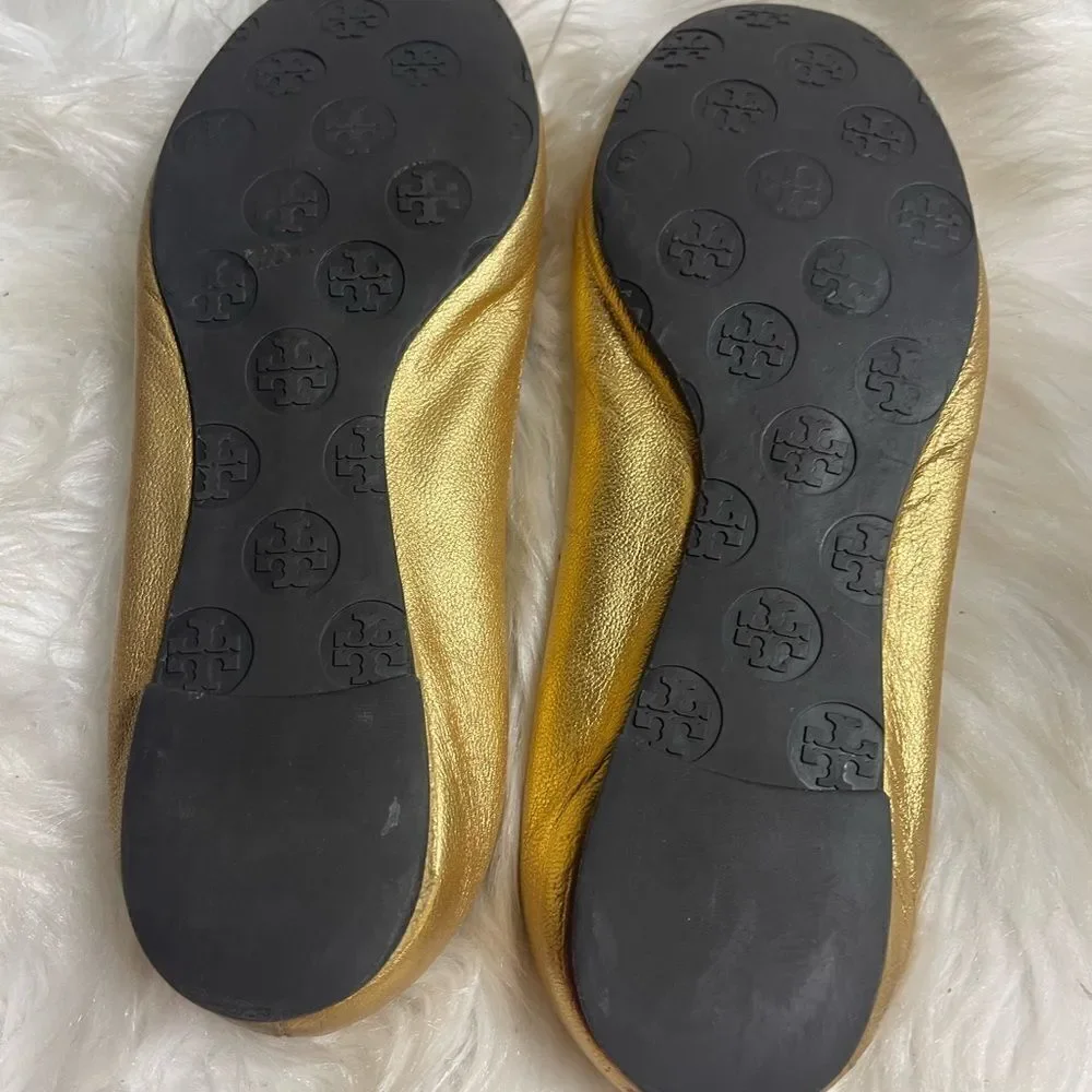 Tory Burch leather Gold slip on  flats round toe gold tone logo accent SZ9M